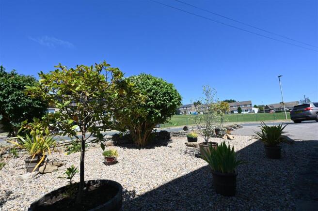 3 bed Semi-Detached for sale Image 6
