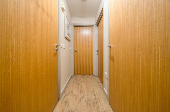 1388263-3-6936cea...