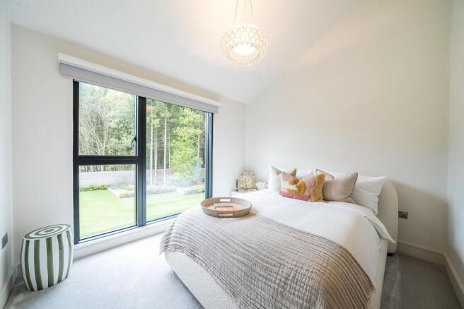 4 bed Detached for sale Image 11