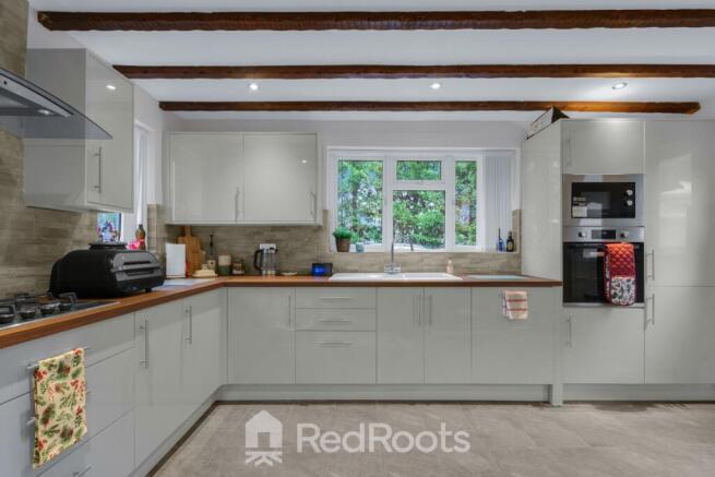 3 bed Detached for sale Image 6