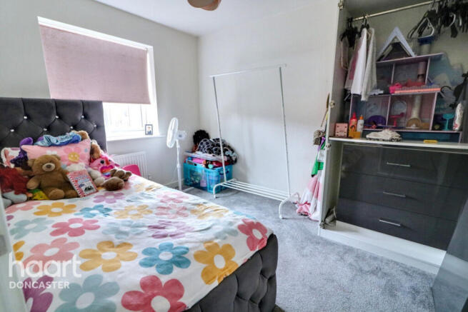 3 bed Semi-Detached for sale Image 11