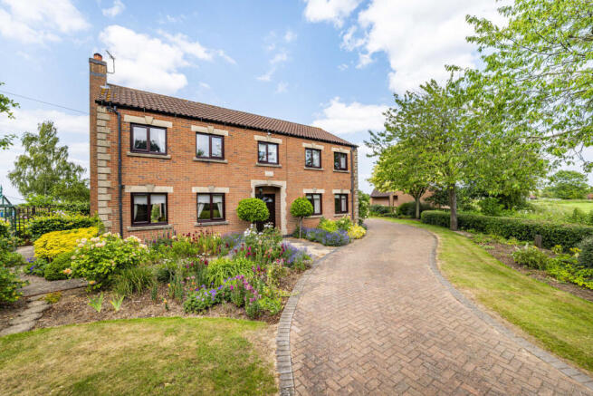 5-bed detached on Little Town Leys Little Town Leys Ma, Lincolnshire NG32 2JD, £900,000