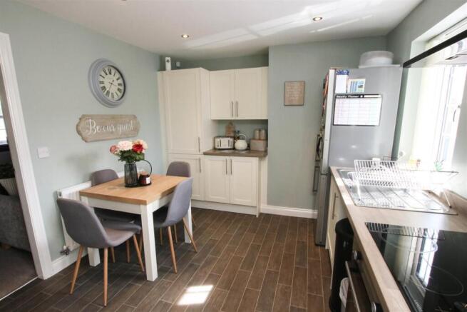 DINING/KITCHEN