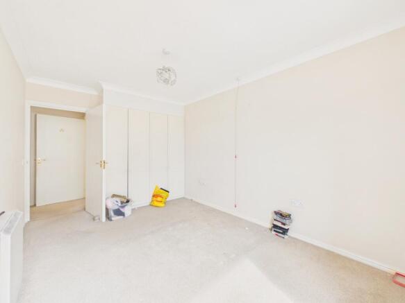 2 bed Apartment for sale Image 4