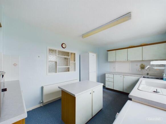 Kitchen/Breakfast Room
