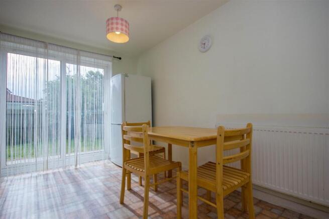 1 St Botolphs Crescent (2).jpg