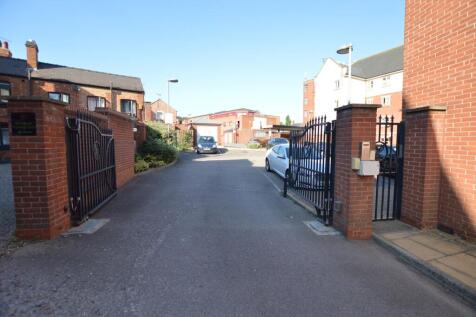 Manor Gardens Close, Loughborough, LE11
