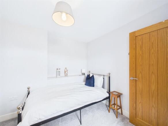 3 bed Terraced for sale Image 7