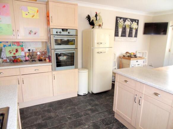 KITCHEN/DINER