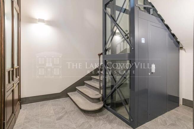 como the lake como villa-palazzo parini via diaz 1