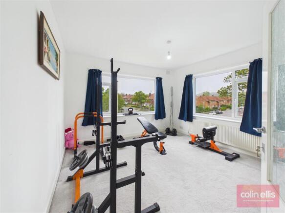 2 bed Flat for sale Image 8
