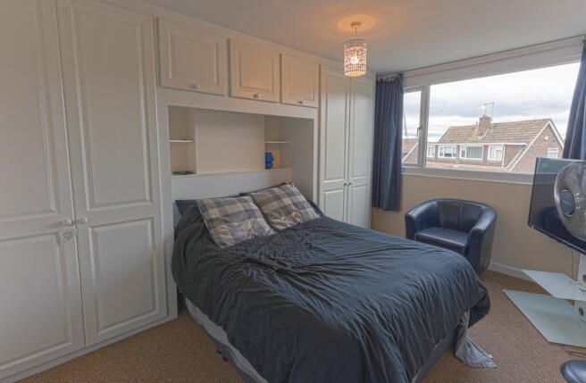 3 bed Semi-Detached for sale Image 8