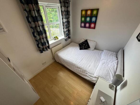 4 bed Detached for sale Image 11