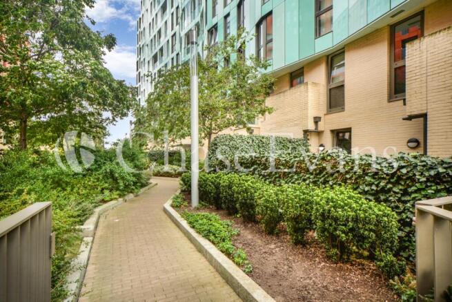 Enderby Wharf, Green
