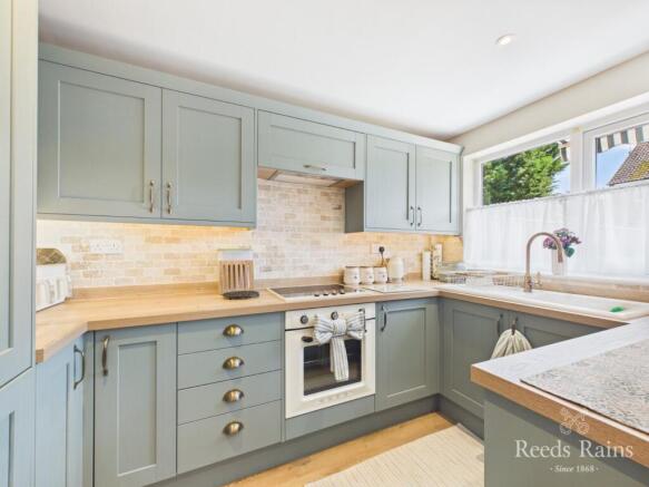 2 bed Semi-Detached for sale Image 7