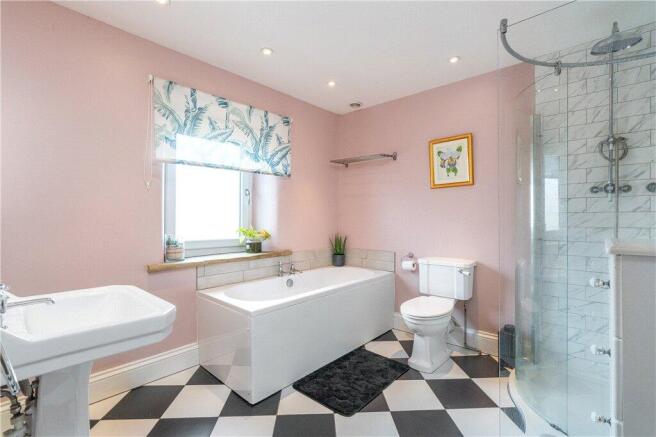 3 bed Semi-Detached for sale Image 11