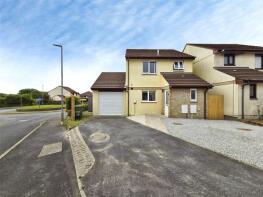 1, Tredinnick Wood Close, Helston TR13 8FB