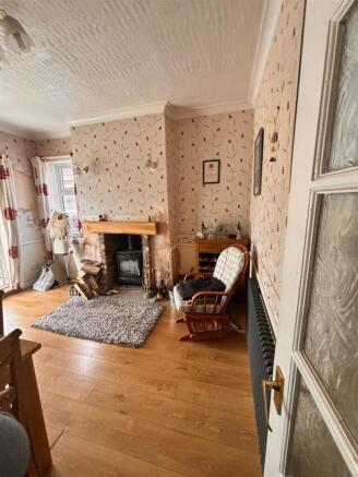 4 bed Detached for sale Image 7