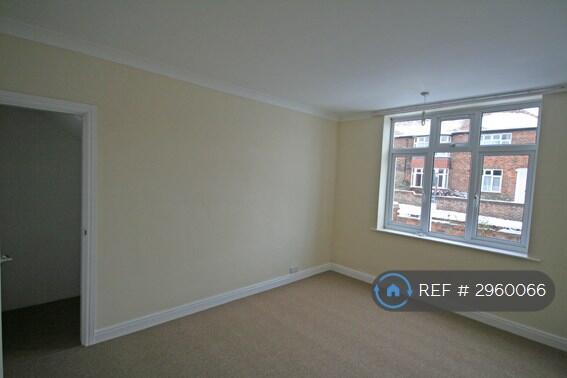 2 bed Flat to rent Image 5
