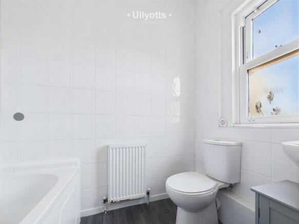 2 bed Maisonette to rent Image 8