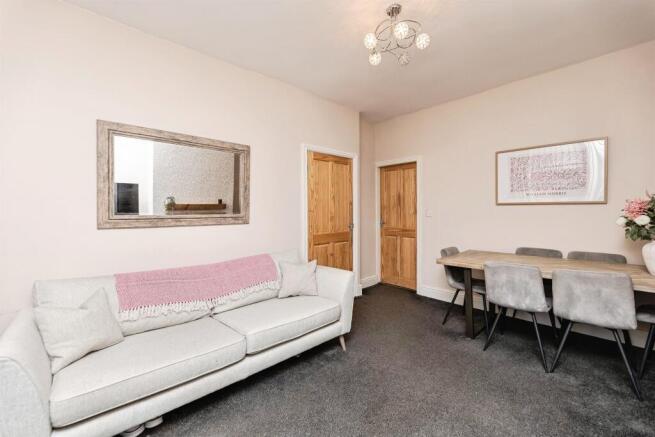 2 bed Terraced for sale Image 6