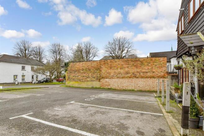Driveway/Parking