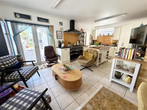 Hoyal Road, Hamworthy photo 4