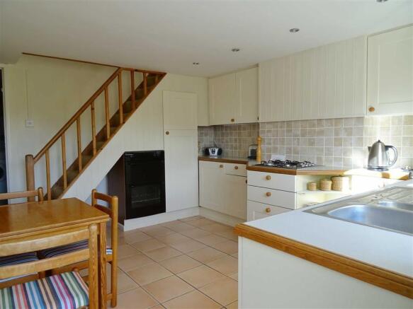 KITCHEN: