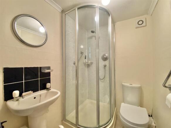 3 bed Detached for sale Image 7