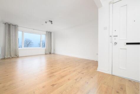 Cardwell Road, Gourock, PA19