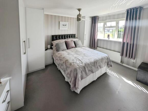 7af467a8-bed 201.jpg