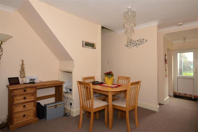 Lounge/ Dining Area