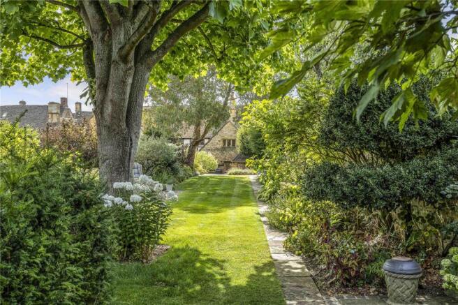 Lawned Garden