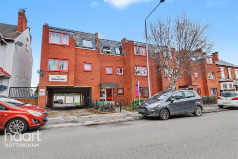Trent Boulevard, Ladybay