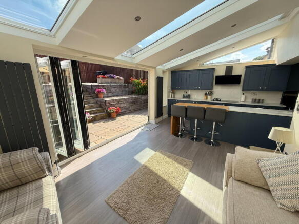 4 bed Detached for sale Image 7