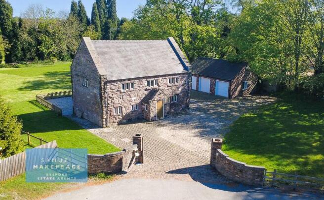 Four Bed Detached set within an ACRE of land with