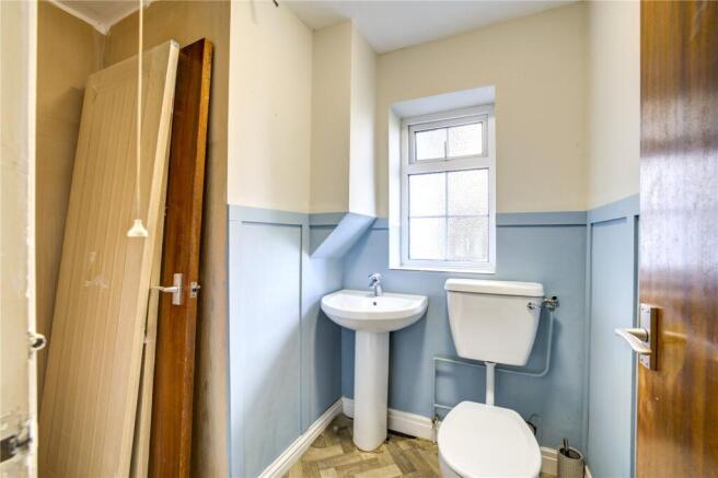 4 bed Detached for sale Image 11