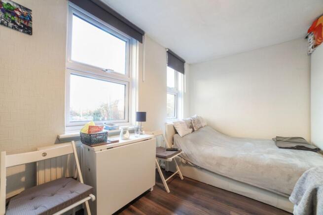 Living Room/Bedroom