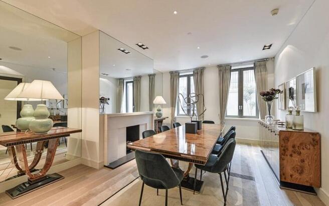 property in Thornwood Gardens,
Kensington, W8