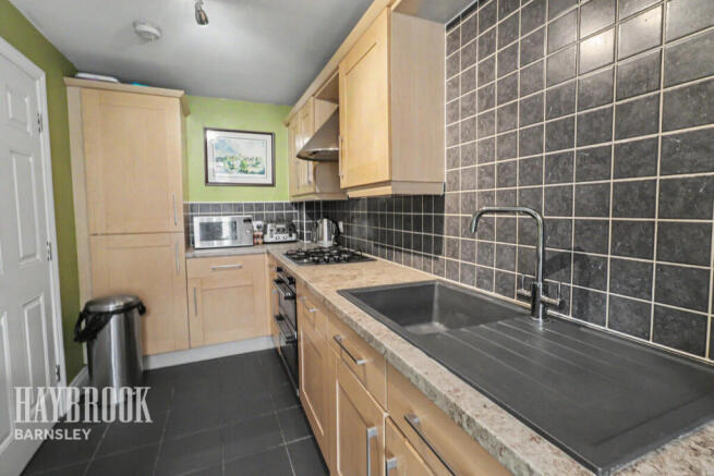 3 bed Semi-Detached for sale Image 5