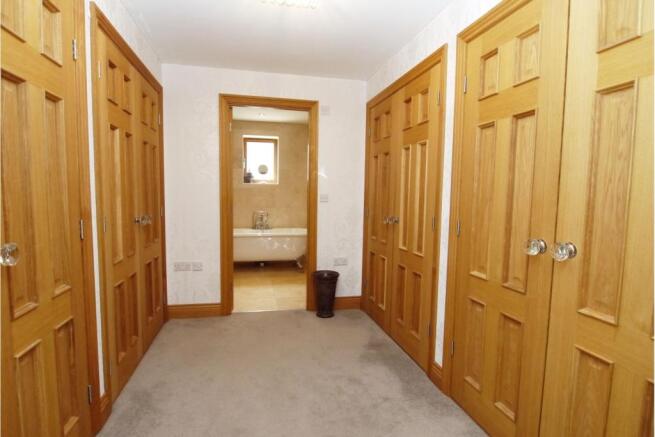Walk-in Wardrobe