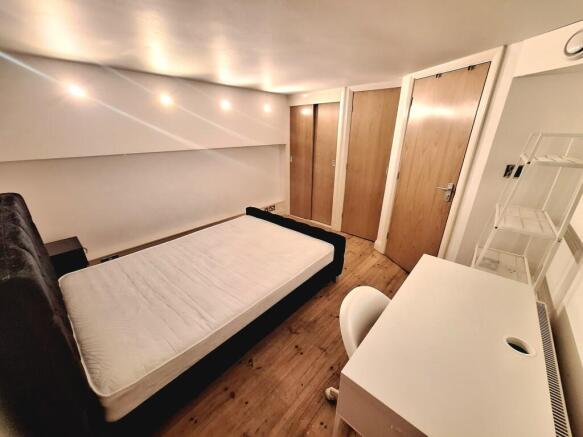 2 Double Bedrooms with En-suites