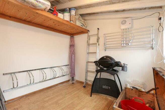 Outbuilding.jpg