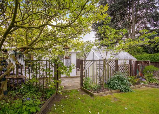 garden buildings.jpg