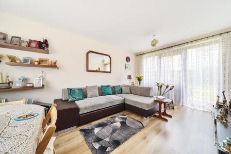 Sterling Way, Cambridge, Cambridgeshire, CB23