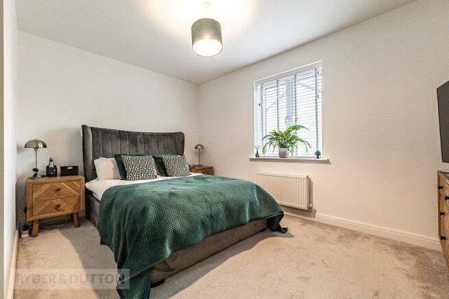 4 bed Detached for sale Image 5