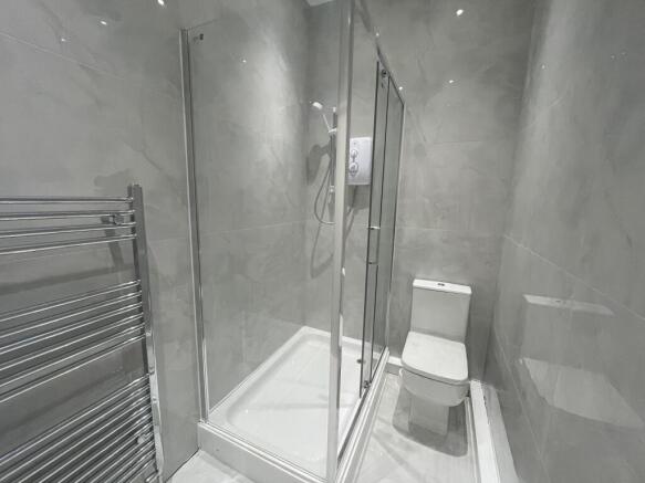2 bed Apartment to rent Image 11