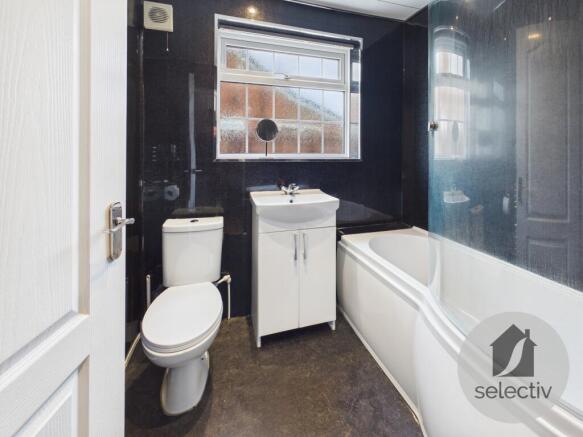 3 bed Semi-Detached Bungalow for sale Image 10