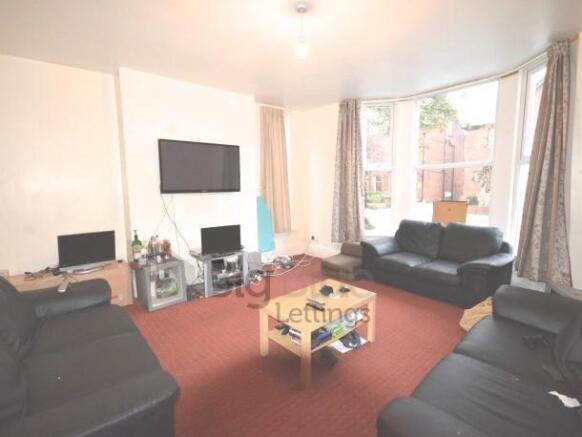 8 bed Terraced to rent Image 5