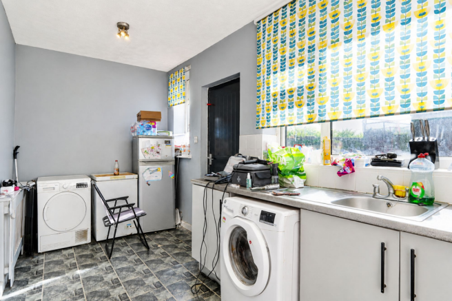 3 bed Terraced for sale Image 4